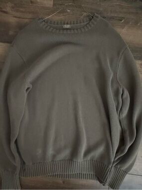 Brandy Melville women's Crewneck Sweater - Olive